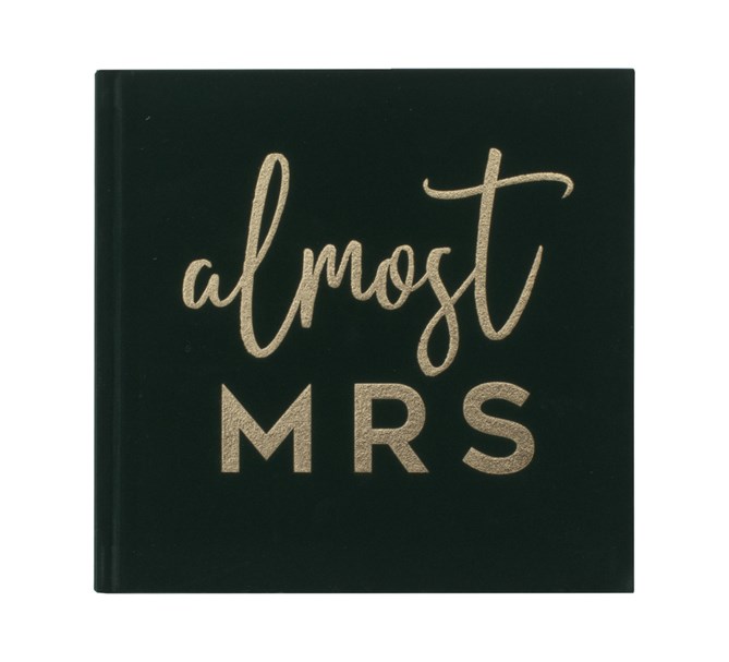 Gästbok "almost MRS" i grön sammet
