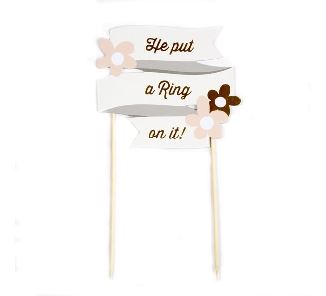 Cake toppers "He put a ring on it!"