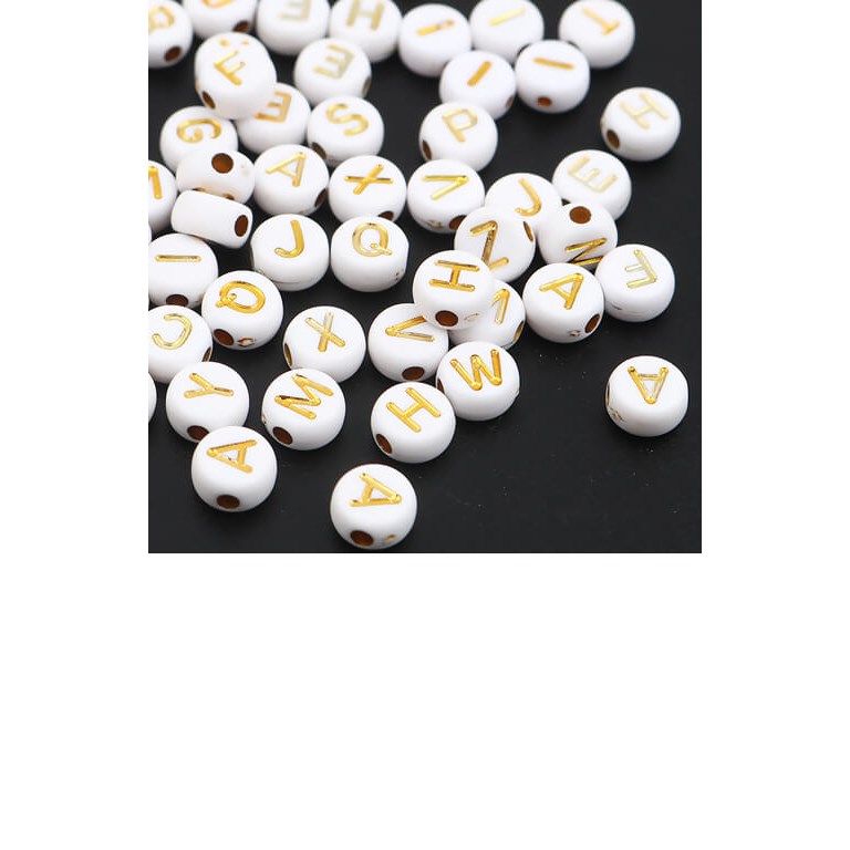 Bokstavspärlor - Vita med guldiga bokstäver - 500st