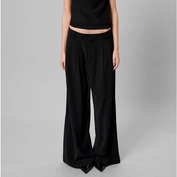 Högmidjade vida byxor