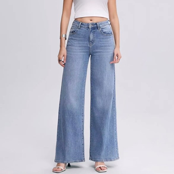 Vida jeans med hög midja – ljusblå tvätt