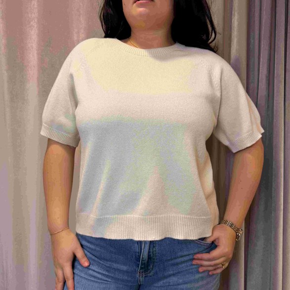 Tunnt stickad t-shirt