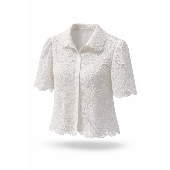 Broderad tshirt med knäppning