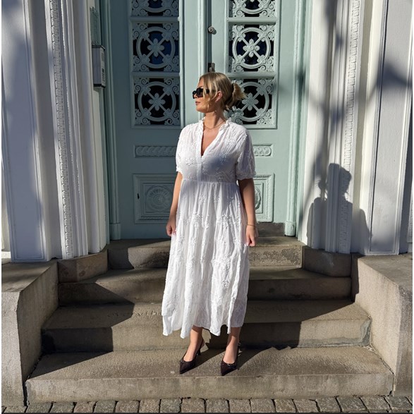 Midiklänning med blommor