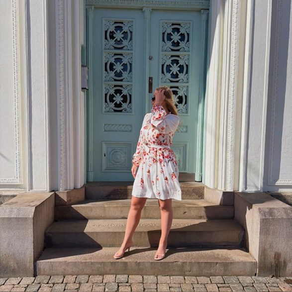 Vila orangeblom klänning