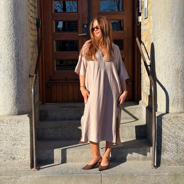 Beige klänning