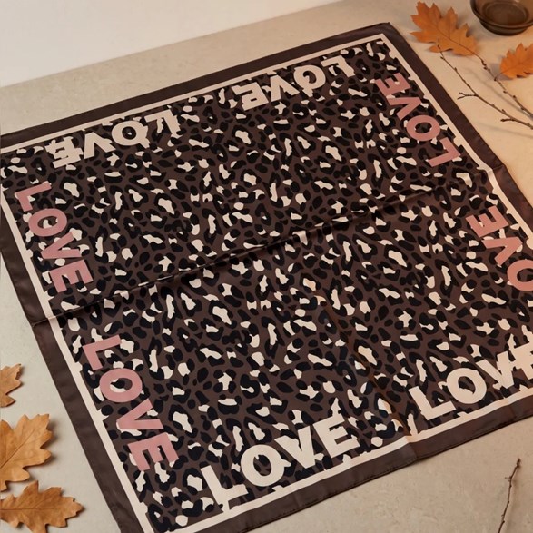 Scarf med leoprint – 70x70 cm