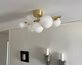 Aneta Lighting Molekyl takplafond mässing-opalglas