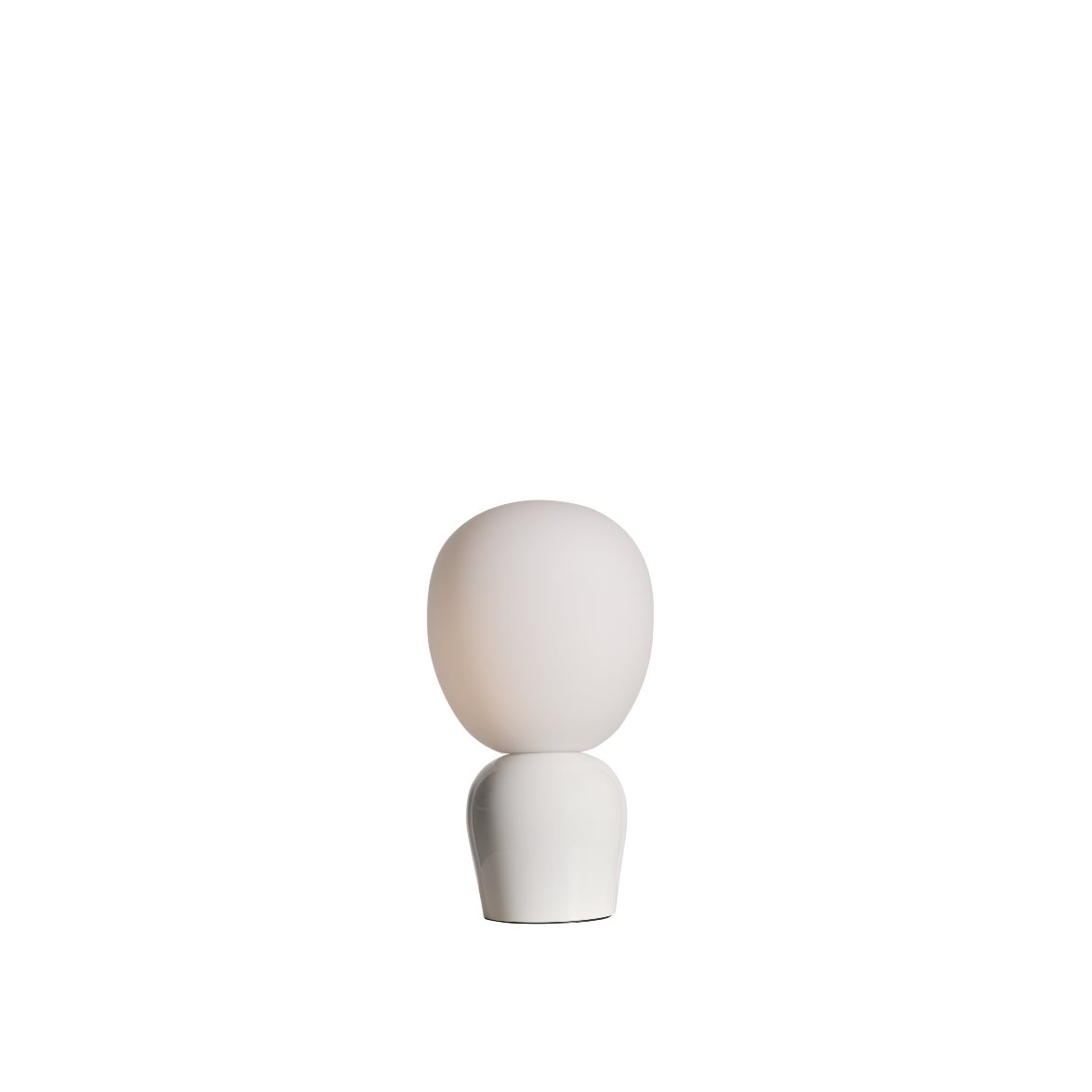 Belid Buddy bordslampa Glossy vit/opal glass | Inomhusbelysning - Bordslampor - Bordslampor Interiör | Lampspecialisterna