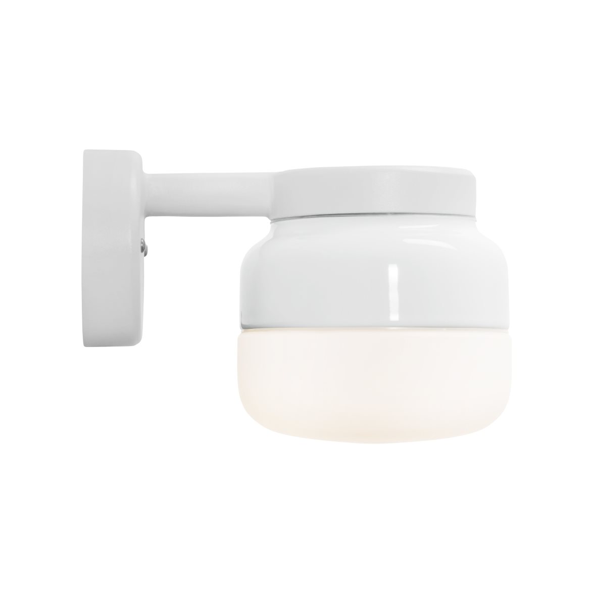 IFÖ Electric Ohm vägglampa 140 matt opalglas H150 vit | Badrumsbelysning - Vägglampor badrum | Lampspecialisterna