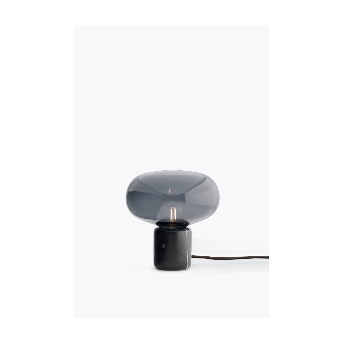 Karl-Johan bordslampa, Black Marquina/Smoked Glass