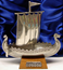 Vikingaskepp i presentask