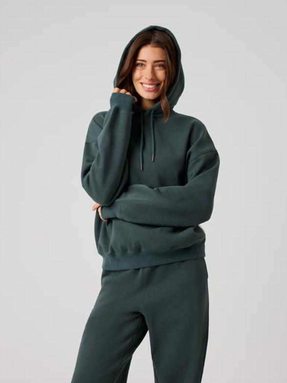 STUDIO OVERSIZED HOODIE