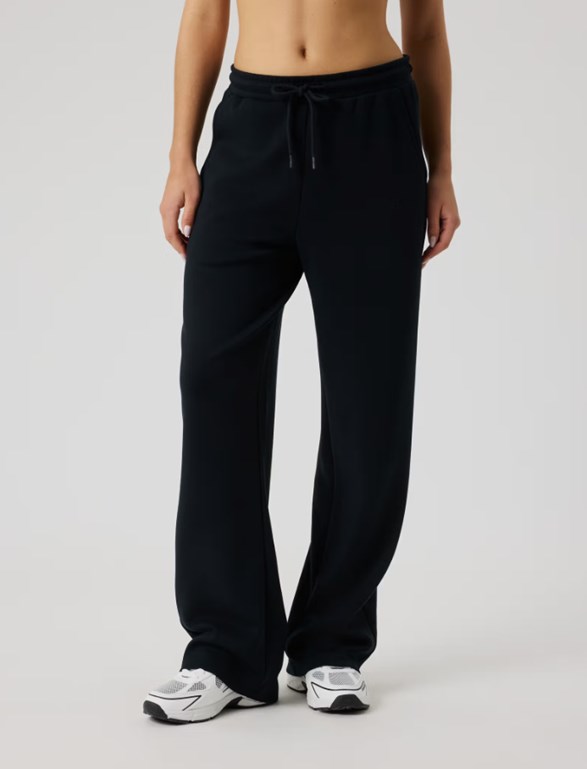 STUDIO SOFT SWEATPANTS