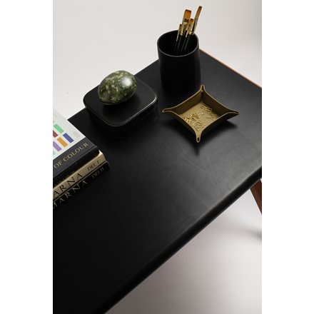The Cross Table