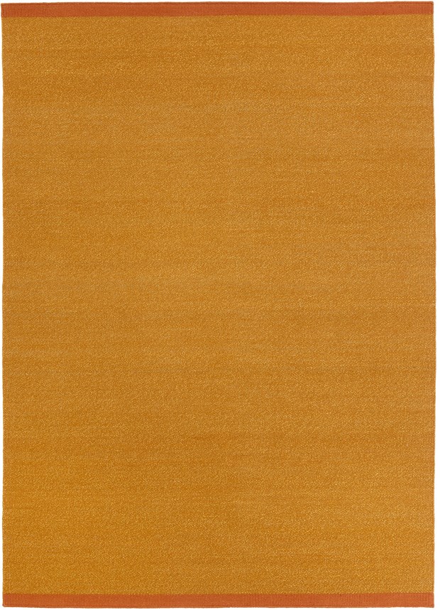 Una Amber, Fabula Living