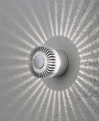 Konstsmide Monza seinälyhty 3W High Power LED 230V. hopea 7900-310