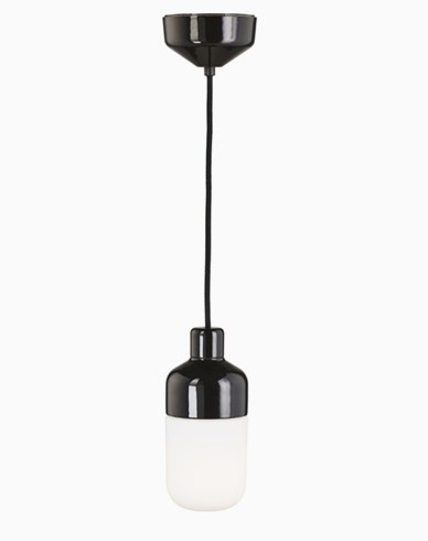 Ifö Electric Ohm Pendel 100 höjd 215 mm, matt opalglas svart sockel/2m svart textilkabel, IP44, E27, 40W