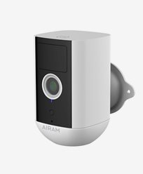 AIRAM Hjemmesikkerhetsprodukter er en viktig del av Airam SmartHome-familien. Kameraet er egnet for utendørs bruk og er utstyrt med mønsterregistrering og bevegelsesdeteksjon. Kameraet har toveis lyd. Kameraet har en høyttaler og en mikrofon. Med SmartHome-appe