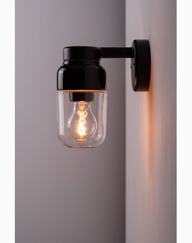 Ifö Electric Ohm Wall Vägglampa LED E27 Svart 100/210 Klarglas IP44