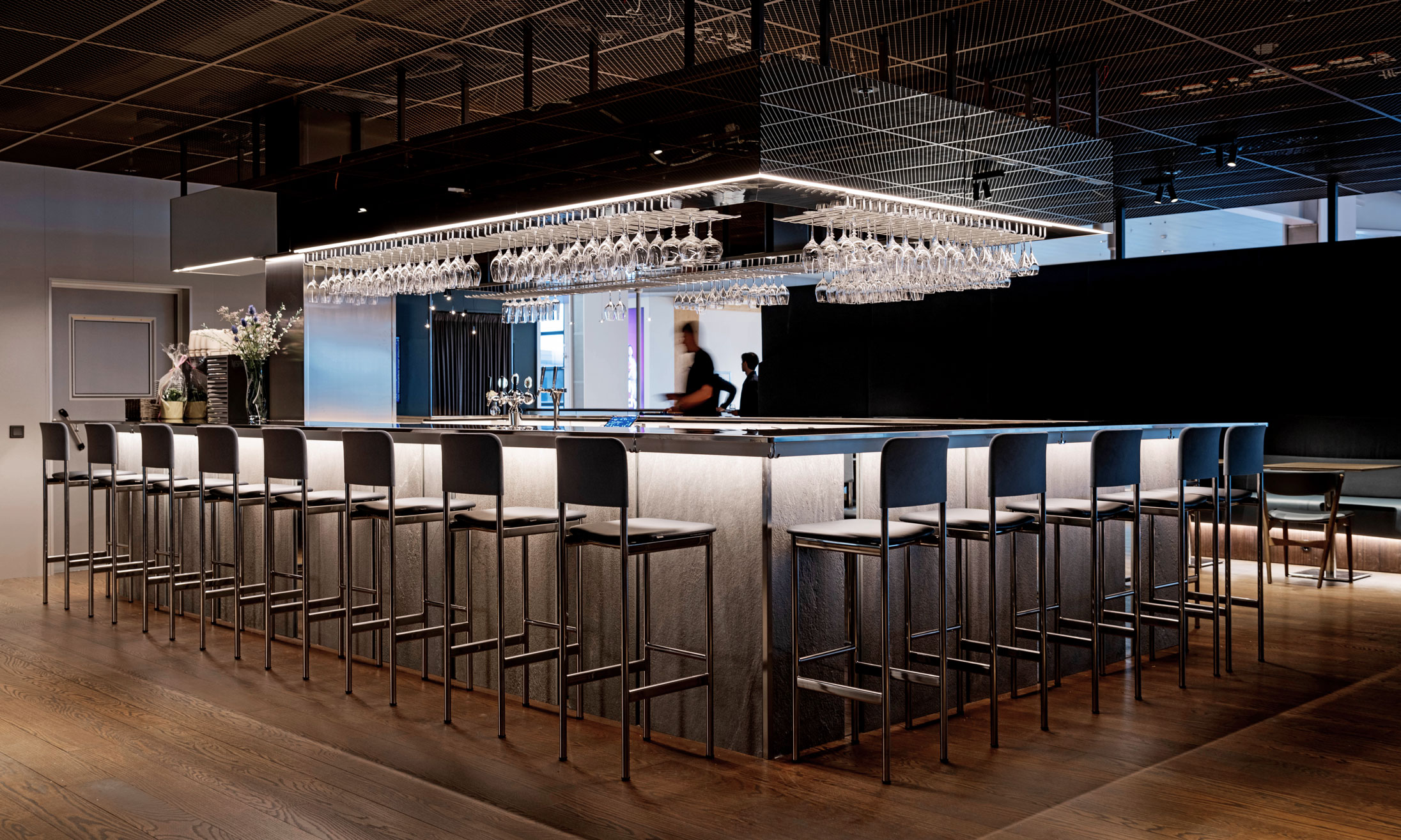 clean bar