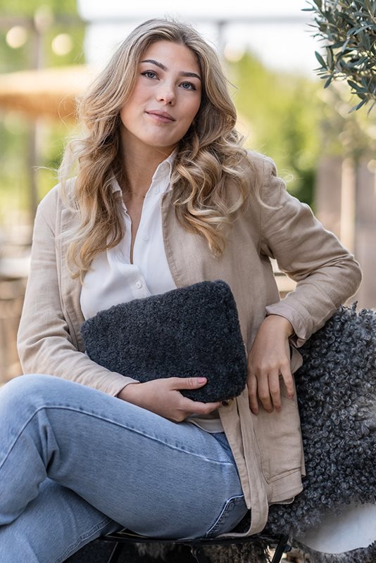 Ally fårskinnsväska