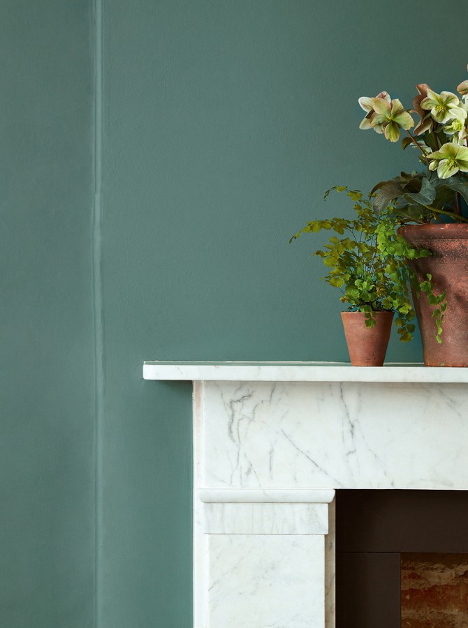 Grönblå färg i vardagsrum