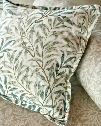 William Morris & Co Willow Boughs Wide Width Tyg