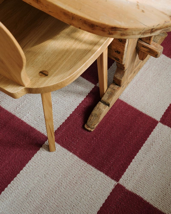 Layered Chess Flatweave Burgundy Matta
