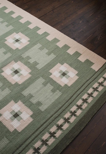 Layered Röllakan Selma Sage Matta