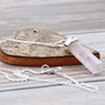 Halsband Gemstone Classic Point Pendant - Rose Quartz
