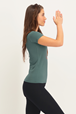 Yogatopp Om Core Tee, Forest - Urban Goddess