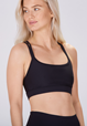 Yogatopp Classic Criss-Cross Top, Black - Sisterly