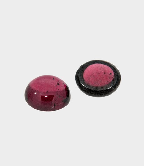 Granat cabochon