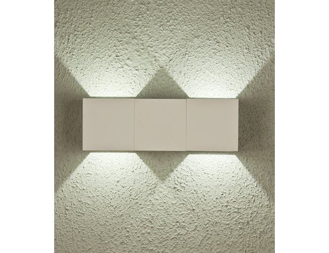 Aneta Lighting Twin Vägglampa Upp/Ned Vit Ip54 Utgått