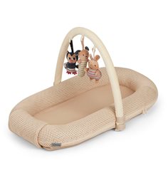 Carlobaby babynest med lekbåge, beige våfflad