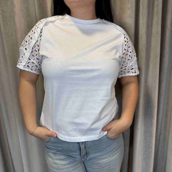 T-shirt med Broderade Ärmar