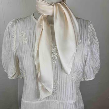 Enfärgad scarf