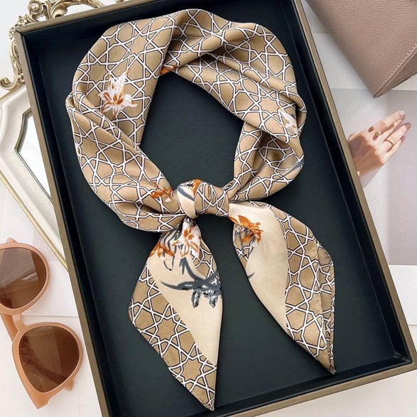 Scarf blommigt
