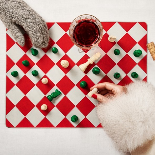 Övriga Designers Chess red and white Bordstabletter