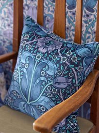 William Morris & Co Spring Thicket Tyg