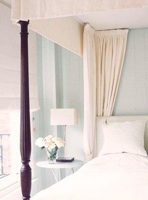 Neisha Crosland Beaded Stripe, Pale Blue Tapet