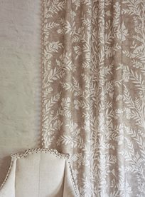 Lewis & Wood Fan Flower Plaster Tyg