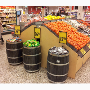 Trätunna på hjul, svart
