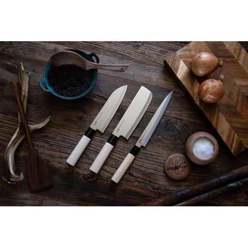 Satake Houcho med nakiri, sashimi & santoku i balsabox