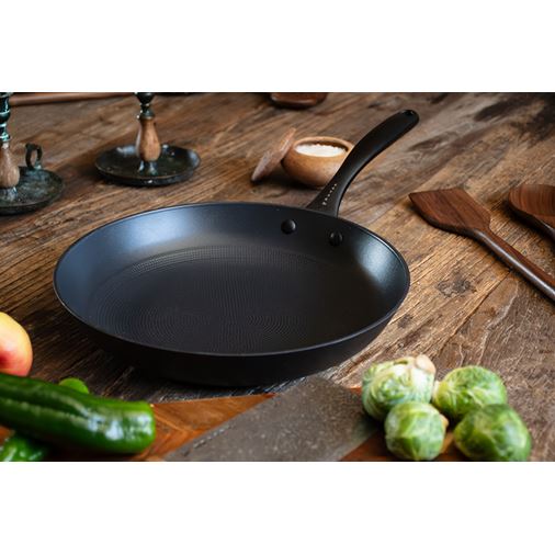 Satake Stekpanna 30 cm, Lättviktsgjutjärn Honeycomb med keramisk beläggning