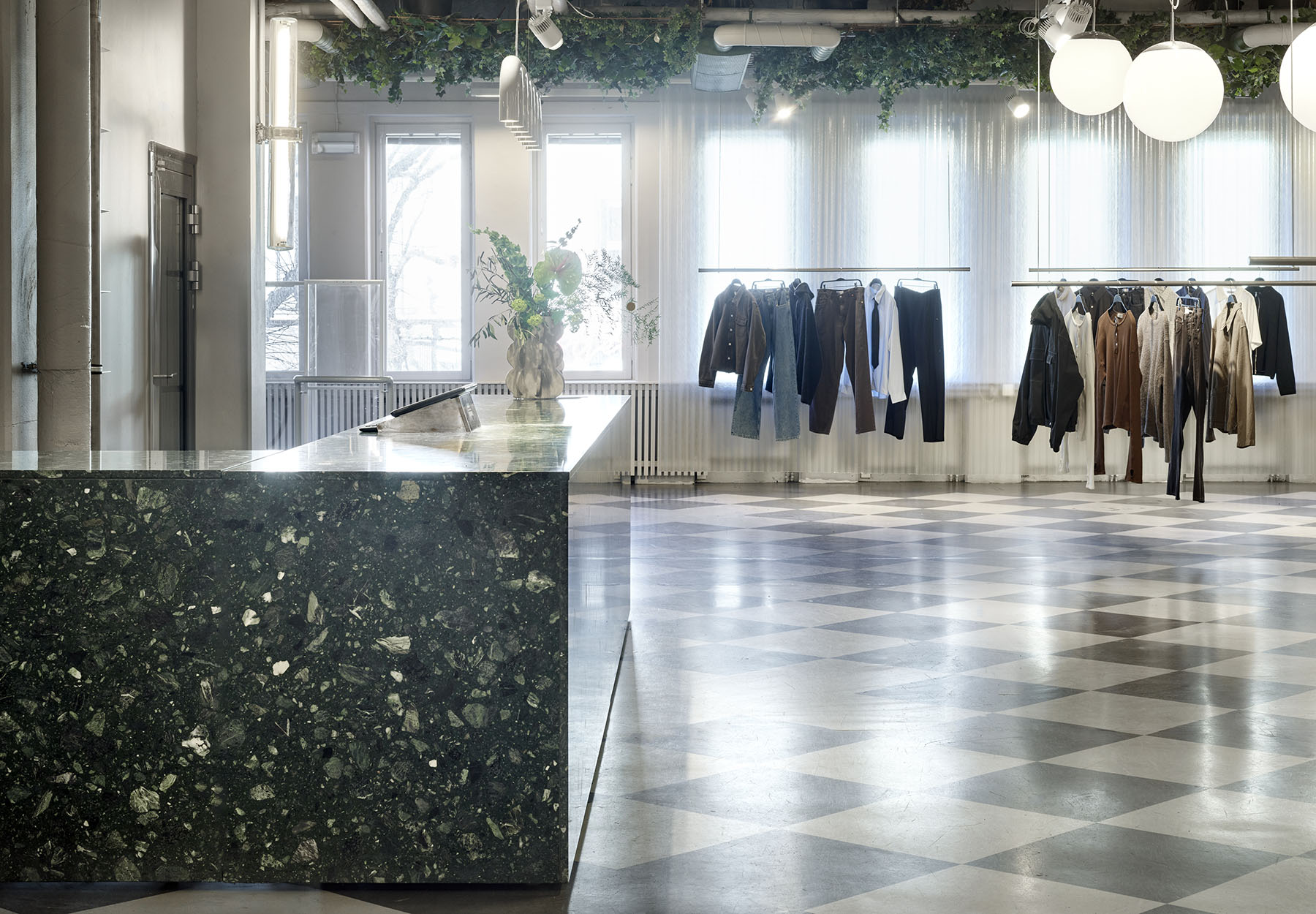 the-store-vallgatan-12