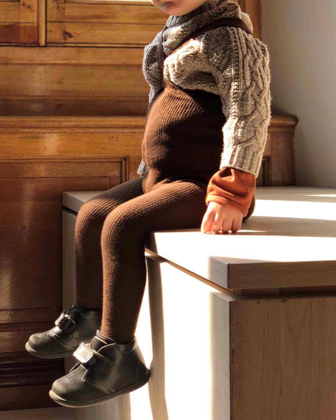 https://02.cdn37.se/ak1/images/2.618759/silly-silas-footed-tights-chocolate-brown.jpeg
