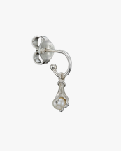 Maria Nilsdotter Tiny Claw Pearl Earring Silver