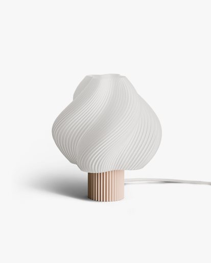 Crème Atelier Soft Serve Table Lamp Regular Wild Strawberry